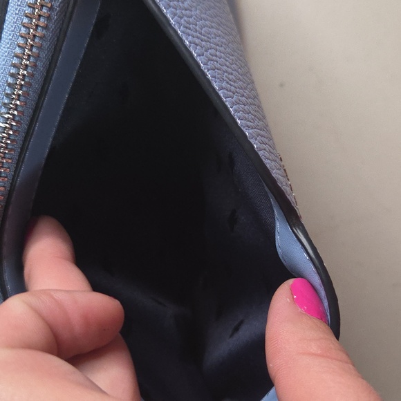 Kate Spade Sky Blue Crossbody‎ - Picture 2 of 7